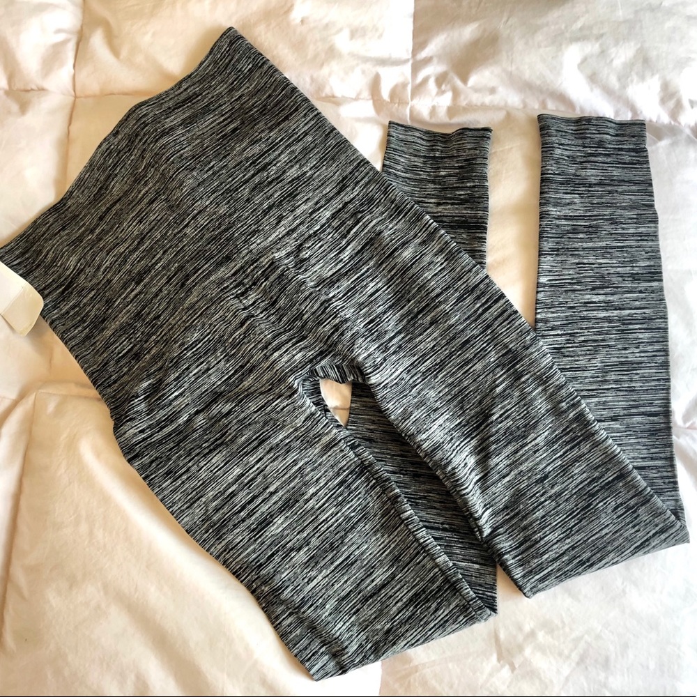 NWT Gray Extra High Waisted Seamless Leggings